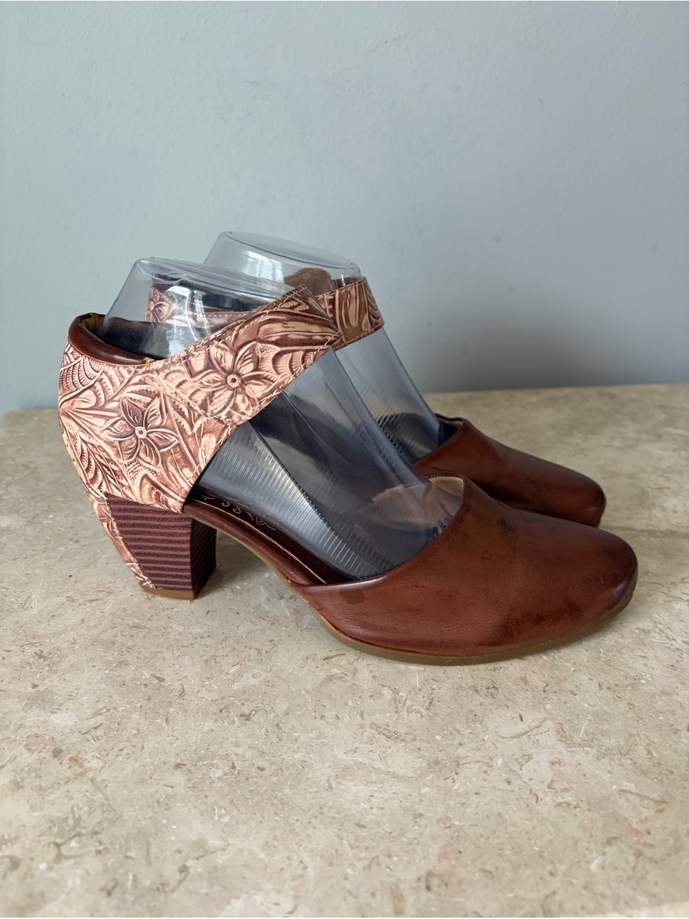 Patrizia Spring Step Shoes Women’s 8 Brown Embossed Leather Floral Boho Heels